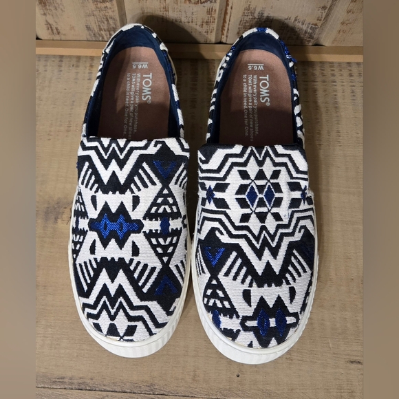 Toms Embroidered Slip On Sunset Stellar Blue Jacquard Womens Shoes Size 6.5 - Picture 2 of 10